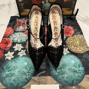 SOLD!  MOTHER’S DAY/GRADUATE SALE ENDS 6/4 — Gucci Lace Pizzo Pumps